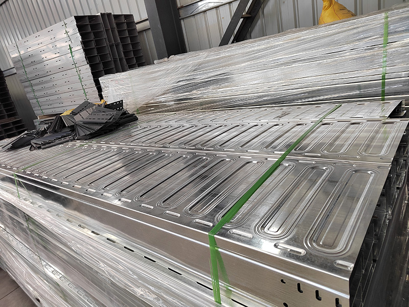 节能模压电缆桥架